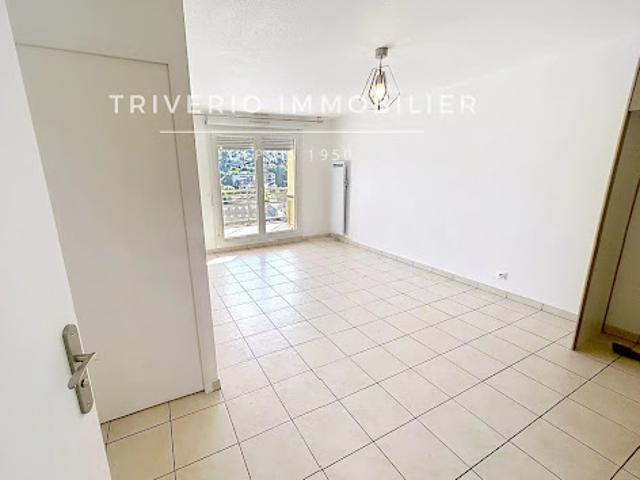Location Appartement 2 pièces 39.59 m2 Cannes la bocca