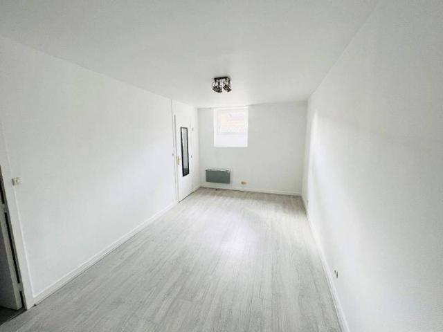 Location appartement 2 pièces 39.77 m² à Mâcon 71000 4 425 €
