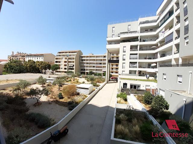 Location Appartement 2 pièces 39.79 m2 Marseille 3ème