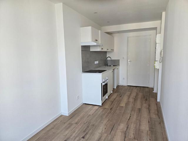Location appartement 2 pièces, 39.00m², Carmaux