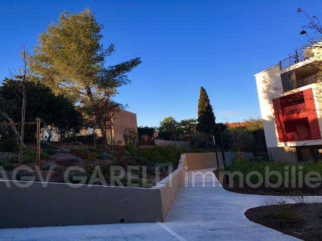 Location Appartement 2 pièces 39 m2 Hyeres