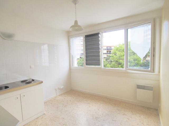 Location Appartement 2 pièces 39m² CLERMONT FERRAND 63000