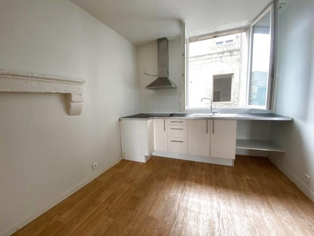 Location Appartement 2 pièces 39m² BORDEAUX 33000