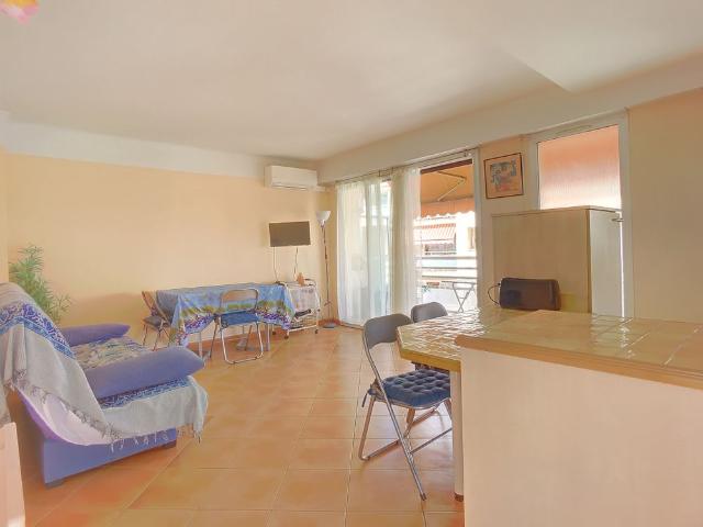 Location Appartement 2 pièces 39m² JUAN LES PINS 06160