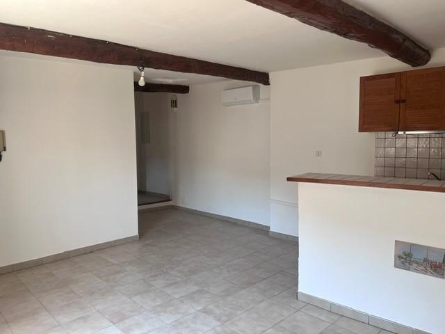 Location Appartement 2 pièces 39m² LA CELLE 83170