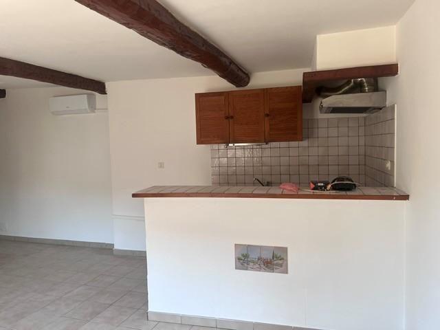 Location Appartement 2 pièces 39m² LA CELLE 83170