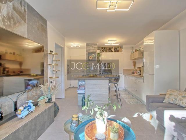 Location Appartement 2 pièces 39m² LA FARLEDE 83210
