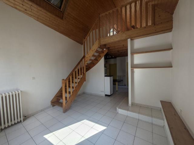 Location Appartement 2 pièces 39m² LANNION 22300