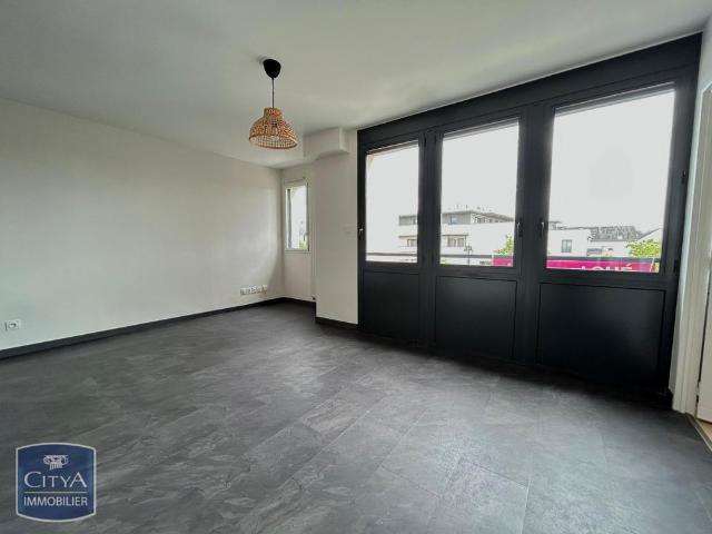 Location Appartement 2 pièces 39m² ST CYR SUR LOIRE 37540