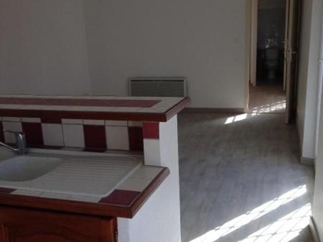 Location Appartement 2 pièces 39m² ST MAXIMIN LA STE BAUME 83470