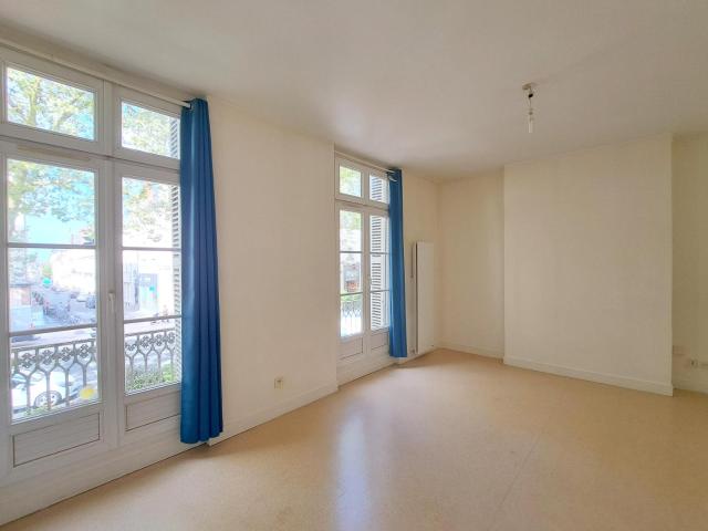 Location Appartement 2 pièces 39m² TOURS 37000