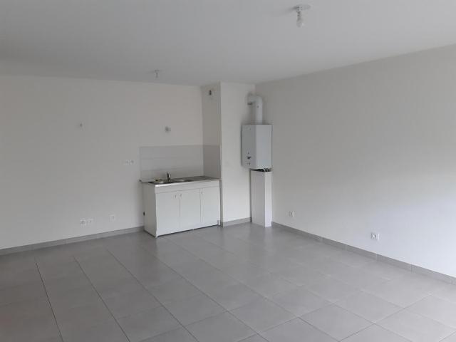 Location appartement 2 pièces VAULX EN VELIN 43m² à 643.77€/mois CDC Habitat