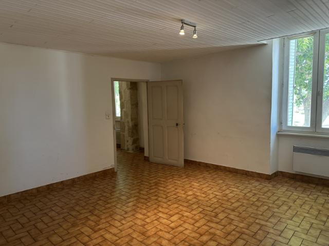 LOCATION APPARTEMENT 2 PIECES A SOMMIERES