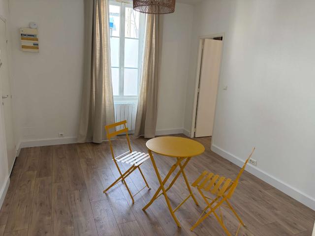 Location appartement 2 pièces Angers Saint Léonard Madeleine 49