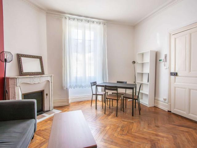 Location appartement 2 pièces Angers Saint Serge 49