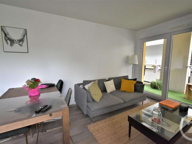 Location appartement 2 pièces Changé 53
