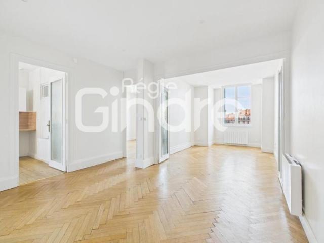 Location Appartement 2 pièces + cuisine 52 m²