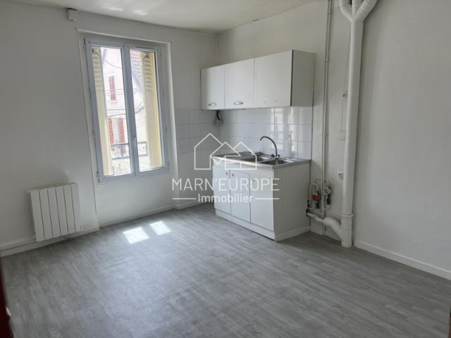 Location Appartement 2 pièces de 30 m2 Centre Ville ESBLY