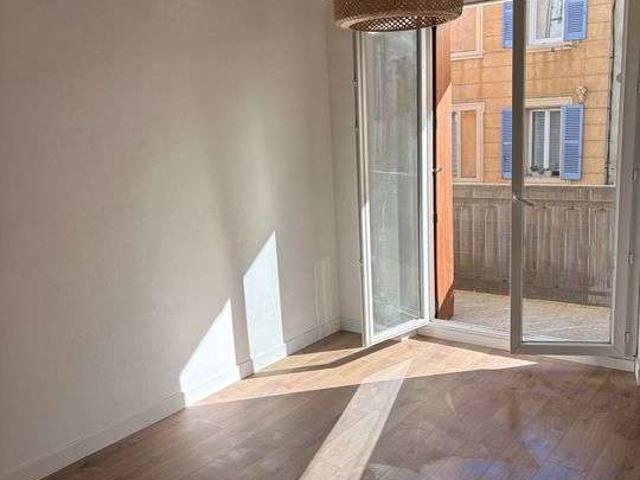 Location appartement 2 pièces Gonfaron 83