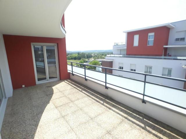 Location appartement 2 pièces L ISLE D ABEAU 52m² à 710.72€/mois CDC Habitat