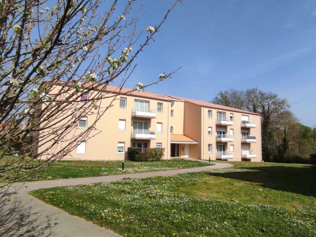 Location appartement 2 pièces La Roche Sur Yon Le Bourg Sous La Roche 85