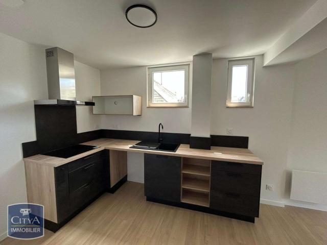 Location appartement 2 pièces Laval Centre Ville Cathédrale 53