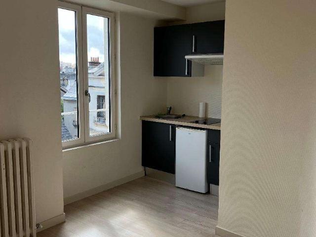 Location appartement 2 pièces Laval Centre Ville Préfecture 53