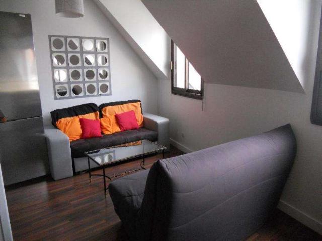 Location appartement 2 pièces Laval Centre Ville Préfecture 53