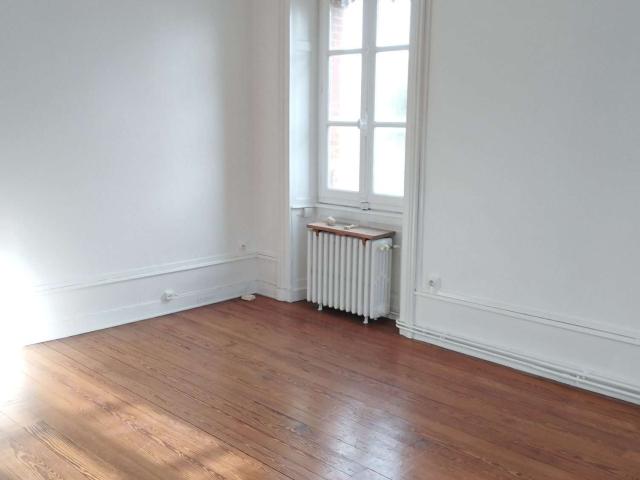 Location appartement 2 pièces Laval Les Fourches 53