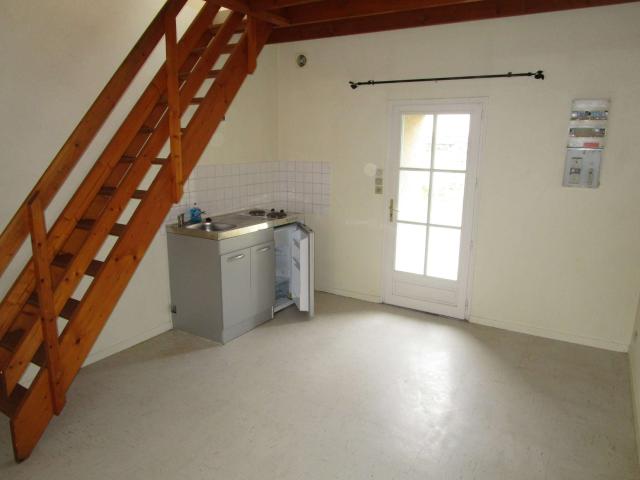 Location appartement 2 pièces Laval Les Fourches 53