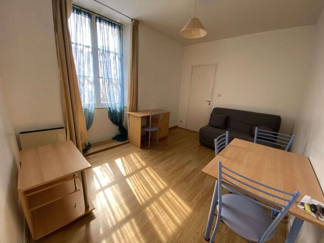 Location appartement 2 pièces Laval Avesnières 53