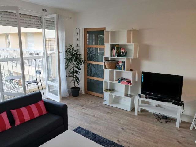 Location appartement 2 pièces Le Mesnil Saint Denis 78