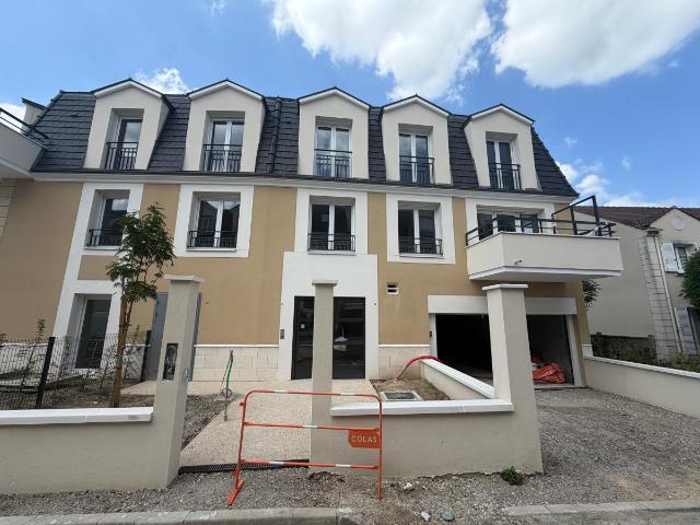 Location appartement 2 pièces LE PLESSIS BOUCHARD 40m² à 848.79€/mois CDC Habitat