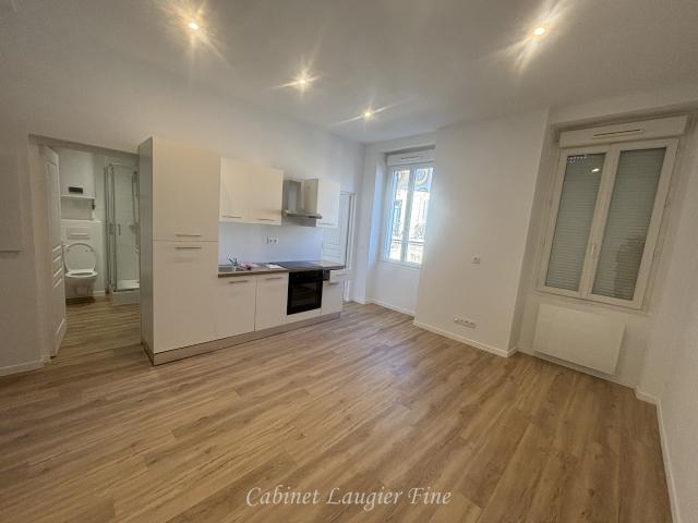 location appartement 2 pièces Marseille Ecole, commerce