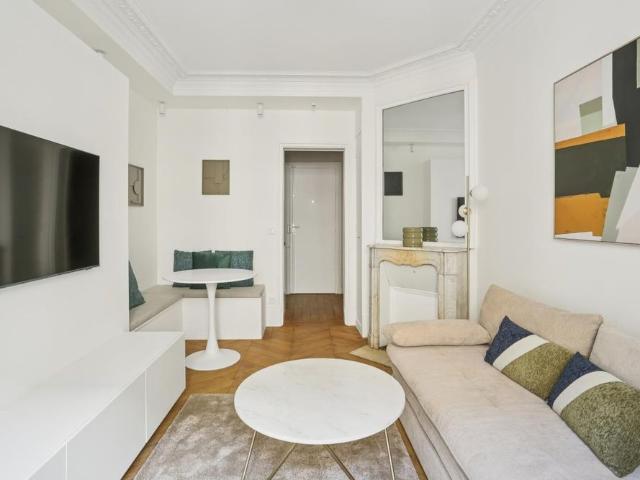 Location Appartement 2 pièces Meublé 35m² PARIS 9ème