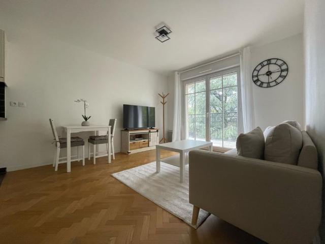 Location Appartement 2 pièces Meublé 39m² LE PLESSIS ROBINSON 92350