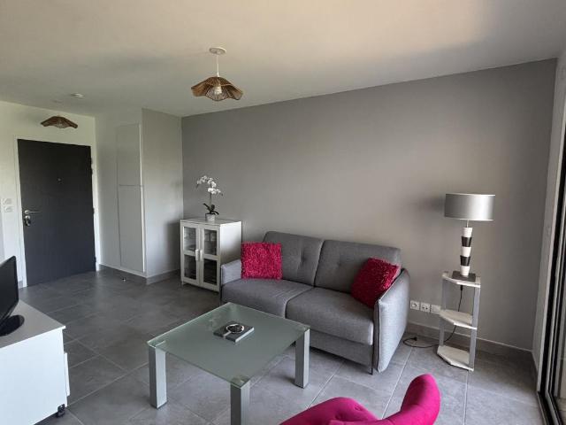 Location Appartement 2 pièces Meublé 41m² NANTES 44000