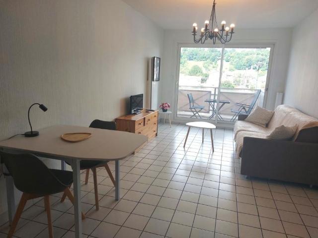 Location Appartement 2 pièces Meublé 44m² AIX LES BAINS 73100