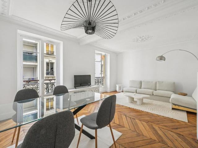 Location Appartement 2 pièces Meublé 45m² PARIS 17ème