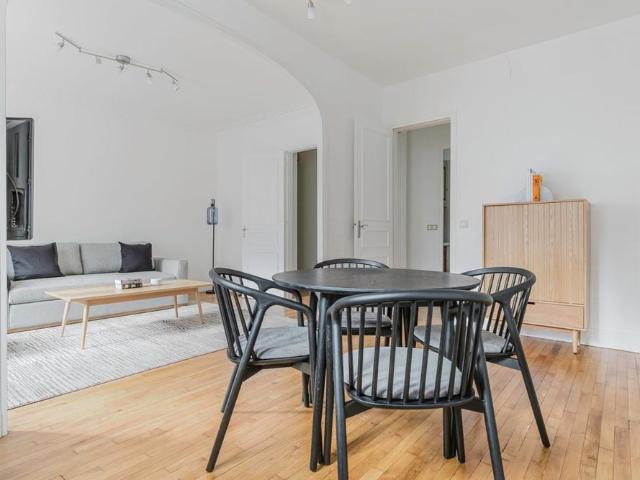 Location Appartement 2 pièces Meublé 56m² PARIS 5ème