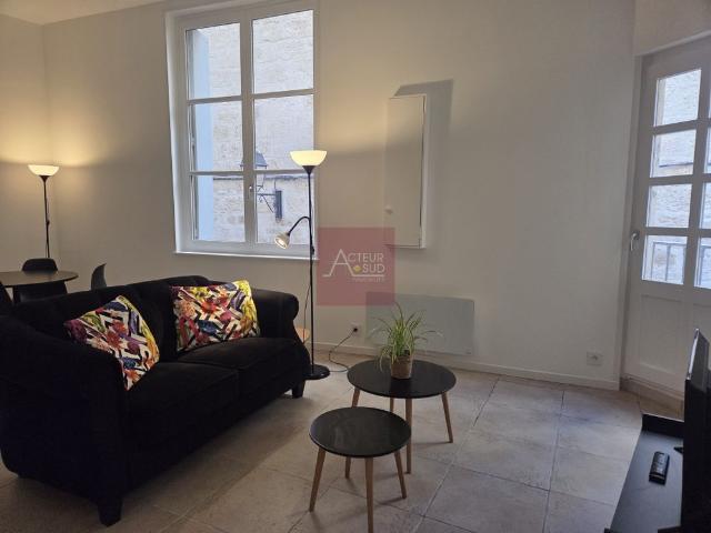 LOCATION APPARTEMENT 2 PIÈCES MEUBLÉ MONTPELLIER CENTRE ECUSSON