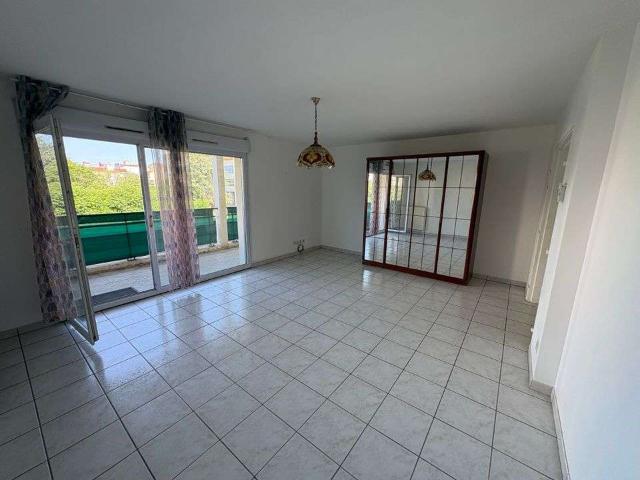 Location appartement 2 pièces Meyzieu 69