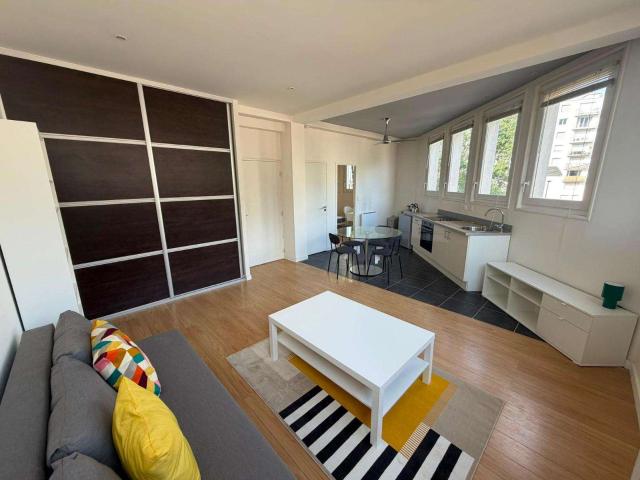 Location appartement 2 pièces Nantes Centre Ville 44