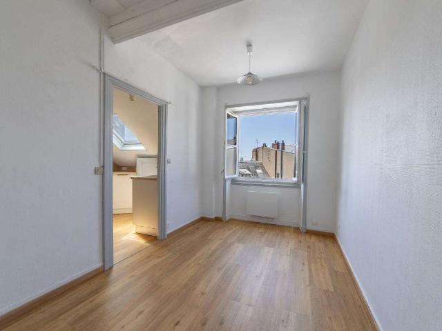 Location appartement 2 pièces Nantes Saint Clément Jardin des plantes 44