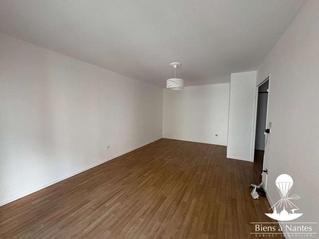 Location appartement 2 pièces Nantes Saint Clément Jardin des plantes 44