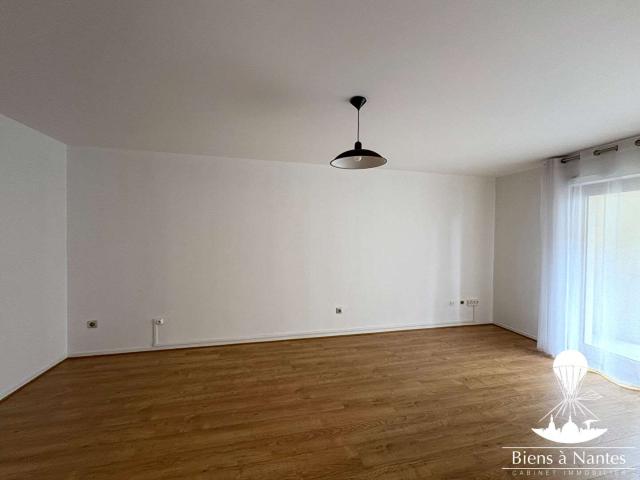 Location appartement 2 pièces Nantes Saint Clément Jardin des plantes 44