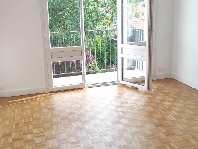 Location appartement 2 pièces Nantes Pont Du Cens Petit Port 44