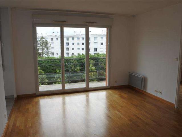 Location appartement 2 pièces Nantes Pont Du Cens Petit Port 44