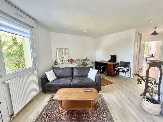 Location appartement 2 pièces Nantes Pont Du Cens Petit Port 44