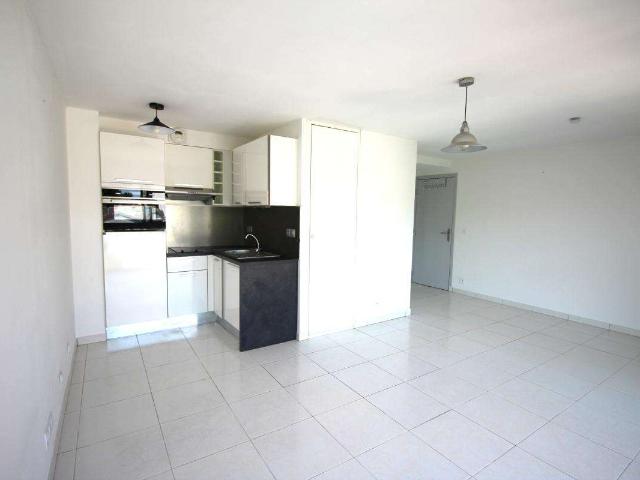 Location appartement 2 pièces Nantes Pont Du Cens Petit Port 44